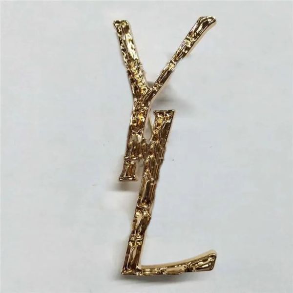 the 2021 electroplated brooch is an all-purpose gold and sier ls western neck sweater dress accessory for men women withletter y, Silver
the 2021 electroplated brooch is an all-purpose gold and sier ls western neck sweater dress accessory for men women withletter y, Silver