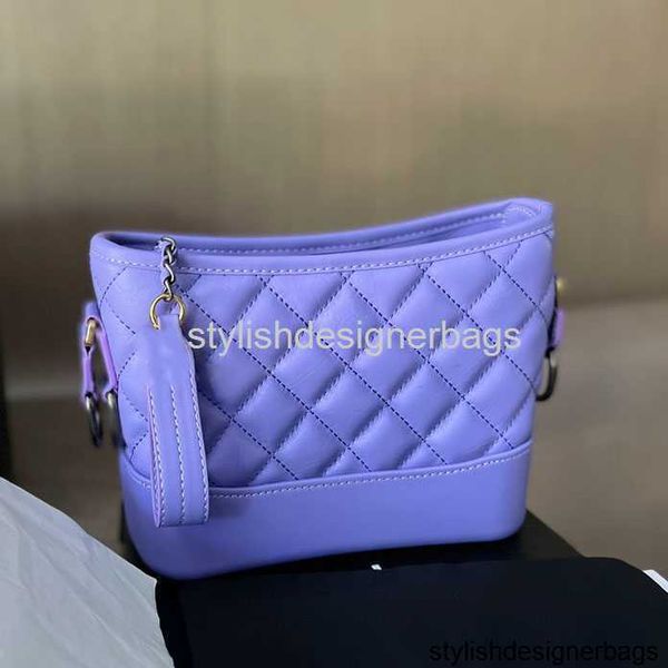 womens quilted designer bag premium calfskin gold and silver panel hardware chain zipper crossbody totes bag classic luxury handbags seven c
womens quilted designer bag premium calfskin gold and silver panel hardware chain zipper crossbody totes bag classic luxury handbags seven c