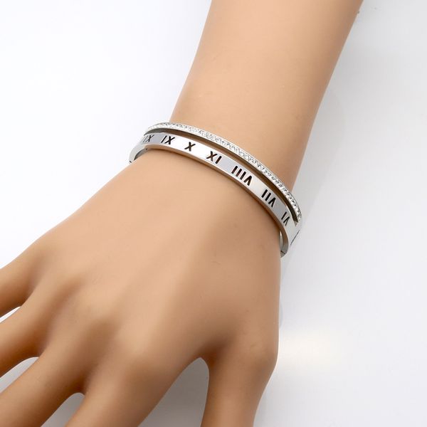 luxury women style hollowed roman numerals bangle bracelet jewelry with cubic zirconia, Black
luxury women style hollowed roman numerals bangle bracelet jewelry with cubic zirconia, Black