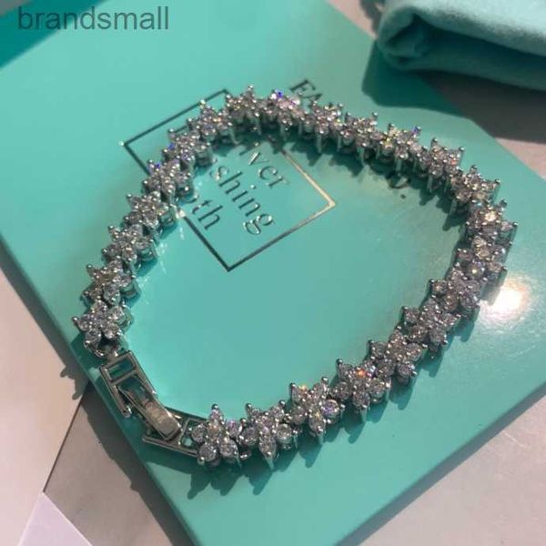 designer bracelet bracelet luxury bracelets diamond star charm bracelets for women gifts fashion classic jewelry good, Golden;silver
designer bracelet bracelet luxury bracelets diamond star charm bracelets for women gifts fashion classic jewelry good, Golden;silver