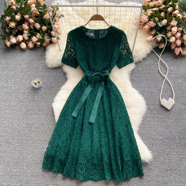 noble and elegant dress round neck slim fit mid length vintage dark green lace dress, Black;gray
noble and elegant dress round neck slim fit mid length vintage dark green lace dress, Black;gray