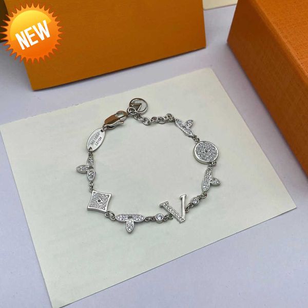 idylle blossom monogram bracelet for woman mans chain bracelet diamond yellow gold sliver rose gold bracelet never fade wedding accessories, Golden;silver
idylle blossom monogram bracelet for woman mans chain bracelet diamond yellow gold sliver rose gold bracelet never fade wedding accessories, Golden;silver