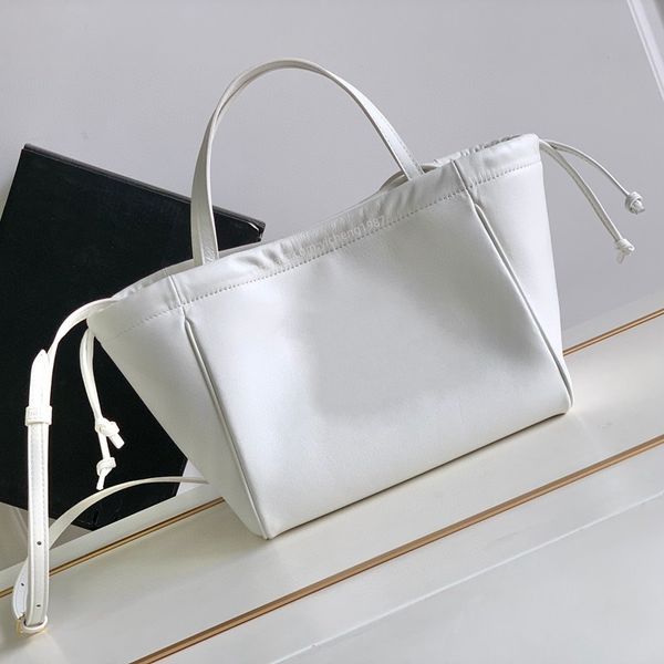 10a cc cabas designer luxury bag cowhide leather handbags womens shoulder crossbody card holders fashion triomphe pack mini cuir white color, Black;red
10a cc cabas designer luxury bag cowhide leather handbags womens shoulder crossbody card holders fashion triomphe pack mini cuir white color, Black;red