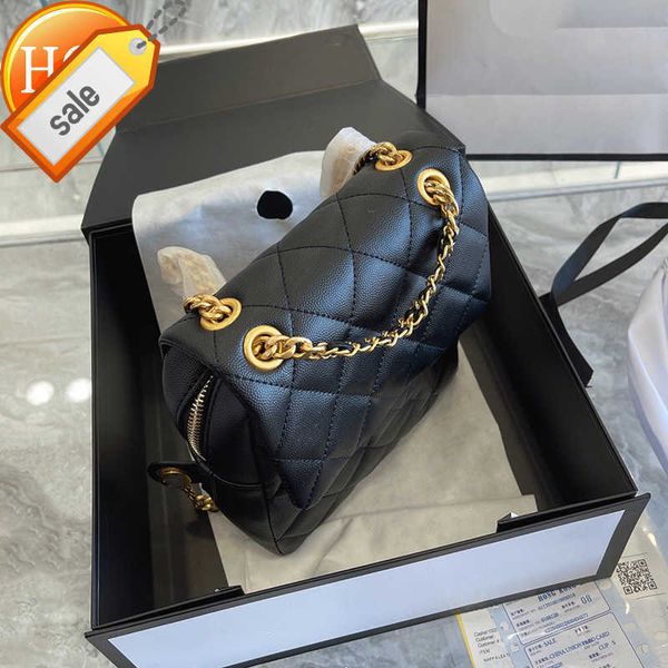 women's brand designers shoulder bags 2023 fashion texture leather backpack gold metal chain portable crossbody bag factory direct sale
women's brand designers shoulder bags 2023 fashion texture leather backpack gold metal chain portable crossbody bag factory direct sale