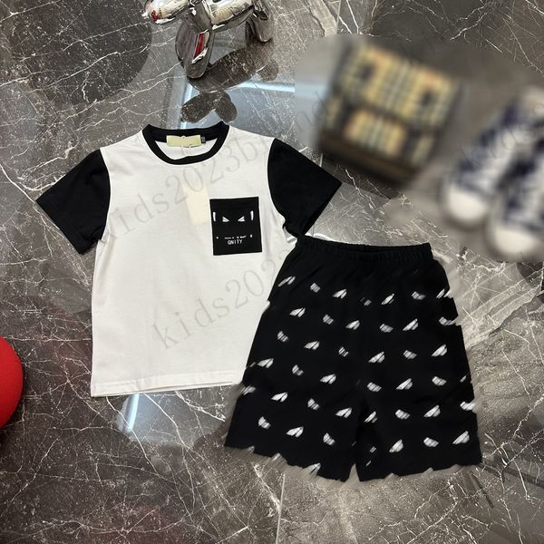 summer 2023 kids designer casual t shirts sets white polo t shirts with black shorts two pieces sets brand boys sports sets high end childre
summer 2023 kids designer casual t shirts sets white polo t shirts with black shorts two pieces sets brand boys sports sets high end childre