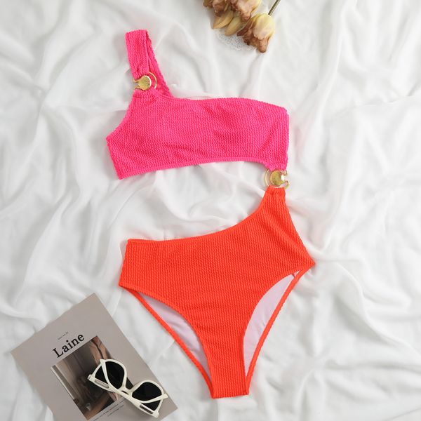 new contrasting color bikini swimsuit women's wavy separate body swimsuit, White;black
new contrasting color bikini swimsuit women's wavy separate body swimsuit, White;black