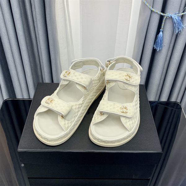 designer luxury channel outdoor beach shoes cc women slippers fashion p leather slides comfortable and breathable new pattern sandals 63qw
designer luxury channel outdoor beach shoes cc women slippers fashion p leather slides comfortable and breathable new pattern sandals 63qw