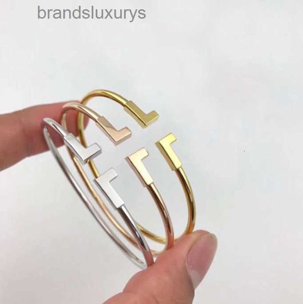 designer bracelets brand gold love bracelets pour hommes charm bangle braccialetto pulsera for mens and women wedding lovers gift diamond te, Black
designer bracelets brand gold love bracelets pour hommes charm bangle braccialetto pulsera for mens and women wedding lovers gift diamond te, Black