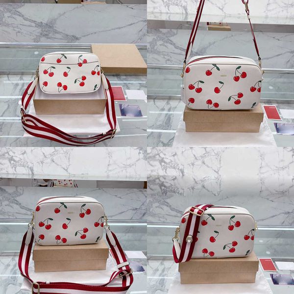 cbag evening bags fashion womens snapshigh texture ladies bag handbag famous camera designer crossbody purse mini small women shoulder 23013
cbag evening bags fashion womens snapshigh texture ladies bag handbag famous camera designer crossbody purse mini small women shoulder 23013