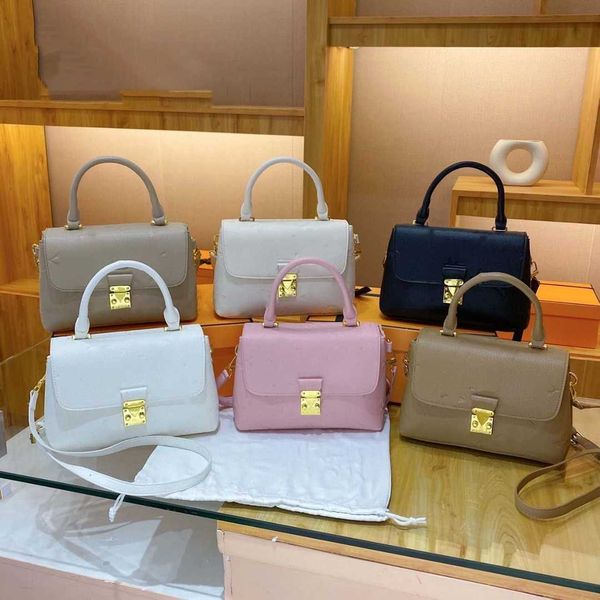 women's luxurys lvvs bag designer bags shoulder crossbody bags tote texture patent leather totebag new fashion trend retro style envelo
women's luxurys lvvs bag designer bags shoulder crossbody bags tote texture patent leather totebag new fashion trend retro style envelo