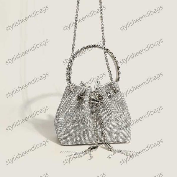 stylisheendibags shoulder bags women luxury designer chain metal ring handle shiny crystal bucket purse bridal wedding party diamonds tassel
stylisheendibags shoulder bags women luxury designer chain metal ring handle shiny crystal bucket purse bridal wedding party diamonds tassel