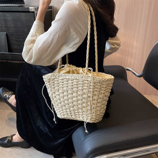 nxy summer women weave straw tote bag new travel beach bags handmade lady rattan bucket shoulder side handbags 230424
nxy summer women weave straw tote bag new travel beach bags handmade lady rattan bucket shoulder side handbags 230424