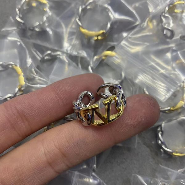 designer woman vlogo luxury with side stones band ring fashion v metal diamond pearl jewelry gold rings women wedding rings 2hj22rt, Silver
designer woman vlogo luxury with side stones band ring fashion v metal diamond pearl jewelry gold rings women wedding rings 2hj22rt, Silver