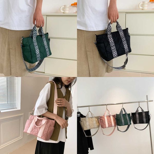 nxy small soft fabric shoulder side bag for women trend fashion design cloth hand bags female handbags tote 230424
nxy small soft fabric shoulder side bag for women trend fashion design cloth hand bags female handbags tote 230424