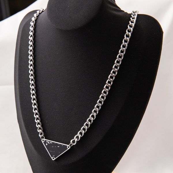 Luxury Brand Fashion Designer Men Women Necklace Punk Hip Hop Street Trend Pendant Necklace Triangle Letter Personalized Design Necklace Pendant Luxury Jewelry
Luxury Brand Fashion Designer Men Women Necklace Punk Hip Hop Street Trend Pendant Necklace Triangle Letter Personalized Design Necklace Pendant Luxury Jewelry