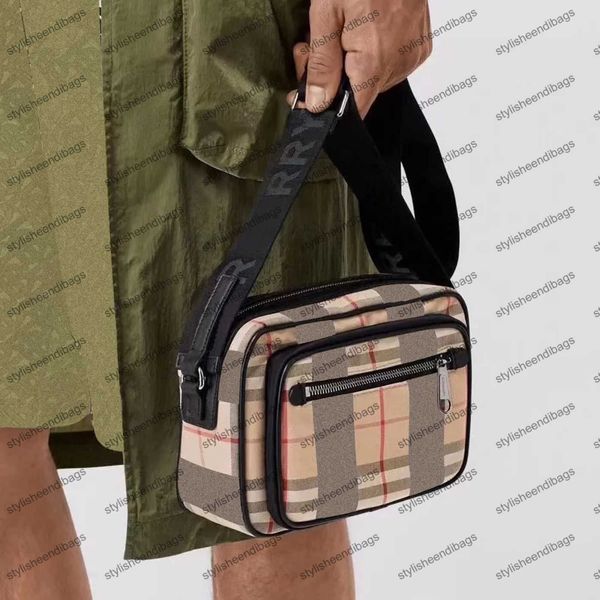 stylisheendibags camera bag nylon crossbody stripe bag totes shoulder men women's luxurys designer fashion check and leather vintage cl
stylisheendibags camera bag nylon crossbody stripe bag totes shoulder men women's luxurys designer fashion check and leather vintage cl