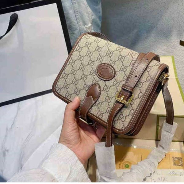 70% off bags classic flower bag female autumn winter new postman with printed letters under the armpit purse
70% off bags classic flower bag female autumn winter new postman with printed letters under the armpit purse