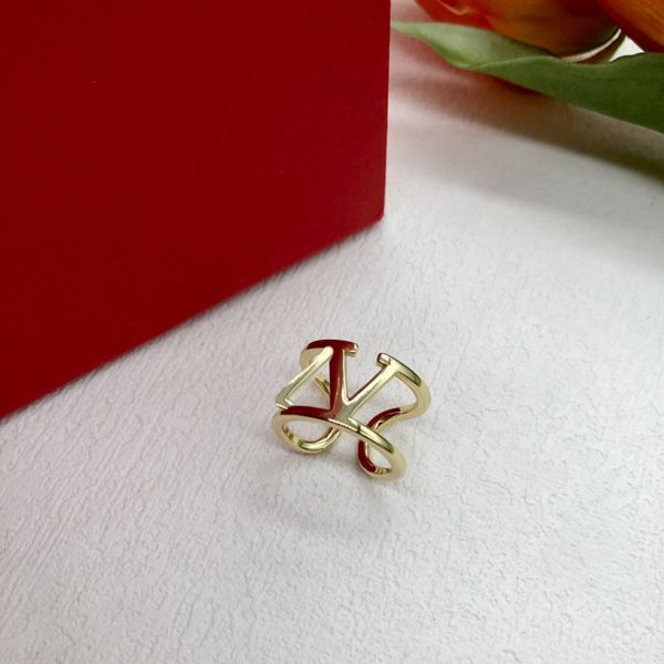 designer woman vlogo luxury with side stones band ring fashion v metal diamond pearl jewelry gold rings women wedding rings, Silver
designer woman vlogo luxury with side stones band ring fashion v metal diamond pearl jewelry gold rings women wedding rings, Silver