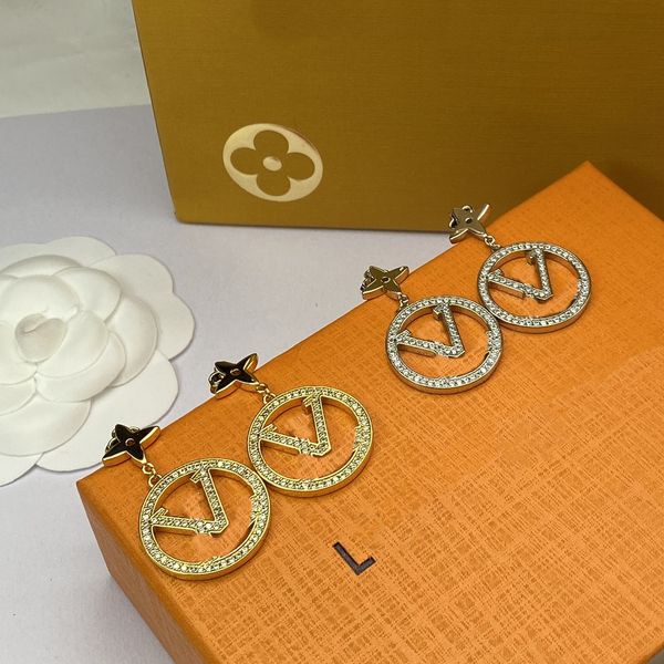 love vivi earrings designer for women new fashion earring love earrings for woman brand simple letters diamond lady earrings jewelry ear stu, Golden;silver
love vivi earrings designer for women new fashion earring love earrings for woman brand simple letters diamond lady earrings jewelry ear stu, Golden;silver