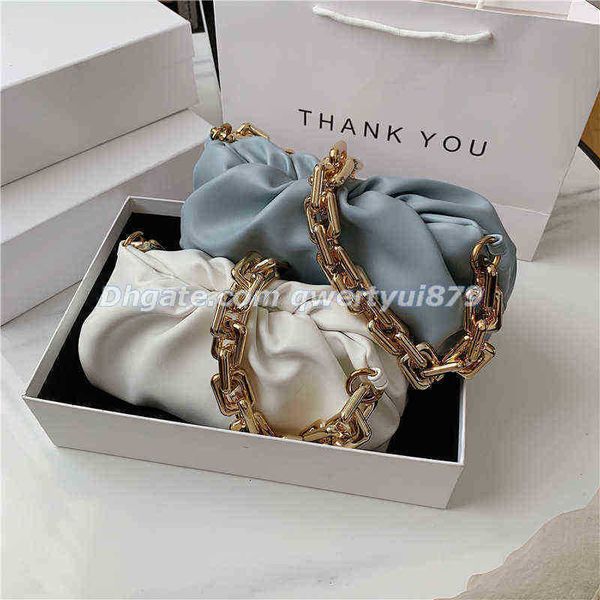 clutch bags metal chain designer handbags cloud shoulder satchels belt bag versatile large capacity female purses and handbags luxury 020123
clutch bags metal chain designer handbags cloud shoulder satchels belt bag versatile large capacity female purses and handbags luxury 020123
