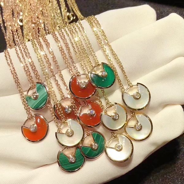 fashion designer necklace luxury 18k gold pendant white shell green black red jewelry classic amulet necklace, Silver
fashion designer necklace luxury 18k gold pendant white shell green black red jewelry classic amulet necklace, Silver