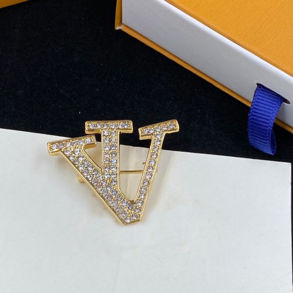 men women designer brooch fashion suits pins woman dress accessory gold diamond pearl broche letter luxury jewelry brooches breastpin no box, Gray
men women designer brooch fashion suits pins woman dress accessory gold diamond pearl broche letter luxury jewelry brooches breastpin no box, Gray