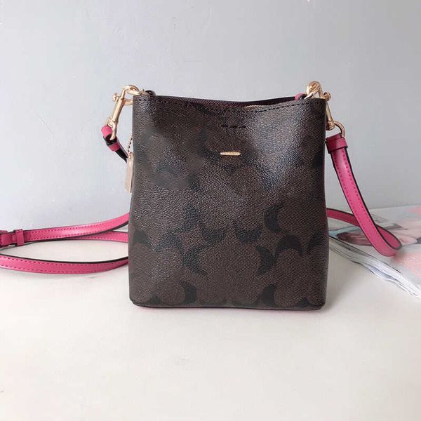 coabag 6 style designer bag totes prints designer tote handbag womens shoulder bag white leather bucket bags luxurys fashion crossbody bags
coabag 6 style designer bag totes prints designer tote handbag womens shoulder bag white leather bucket bags luxurys fashion crossbody bags