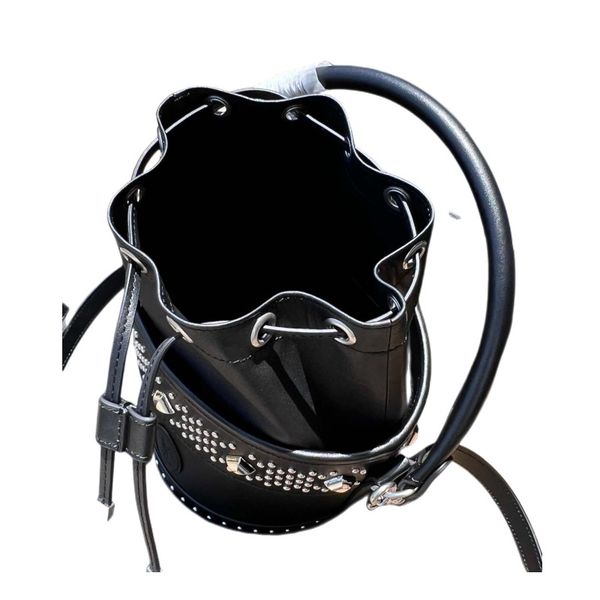 classic solid drawstring fashion bucket bag women luxurys crossbody bag famous classical designer lady cross body bags handbag black gold si
classic solid drawstring fashion bucket bag women luxurys crossbody bag famous classical designer lady cross body bags handbag black gold si