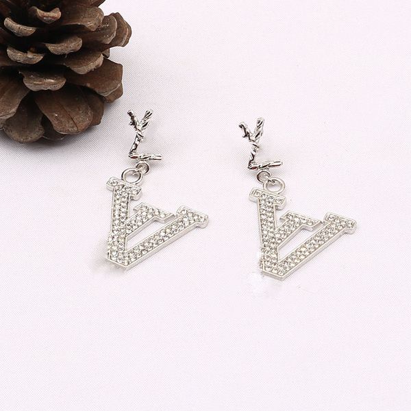 fashion women 18k gold plated designer ear stud earrings letters crystal rhinestone earring wedding party geometry jewerlry, Golden;silver
fashion women 18k gold plated designer ear stud earrings letters crystal rhinestone earring wedding party geometry jewerlry, Golden;silver
