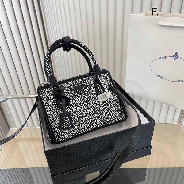designer tote bags fashion ladies tote shopping bag large capacity women's handbag classic the alphabet logo was decorated with diamond
designer tote bags fashion ladies tote shopping bag large capacity women's handbag classic the alphabet logo was decorated with diamond