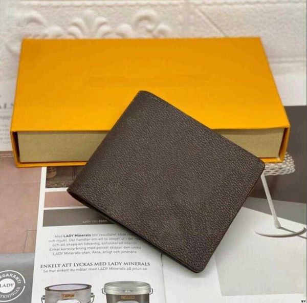 fashion designer wallets for men luxury brown leather card holder short folding wallet women ladies designers purse with box, Red;black
fashion designer wallets for men luxury brown leather card holder short folding wallet women ladies designers purse with box, Red;black