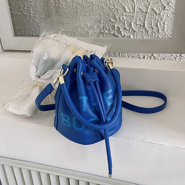 totes luxury band designer bucket handbag and purse shoulder crossbody bag women 2023 new soft leather fashion messenger bag g230201
totes luxury band designer bucket handbag and purse shoulder crossbody bag women 2023 new soft leather fashion messenger bag g230201