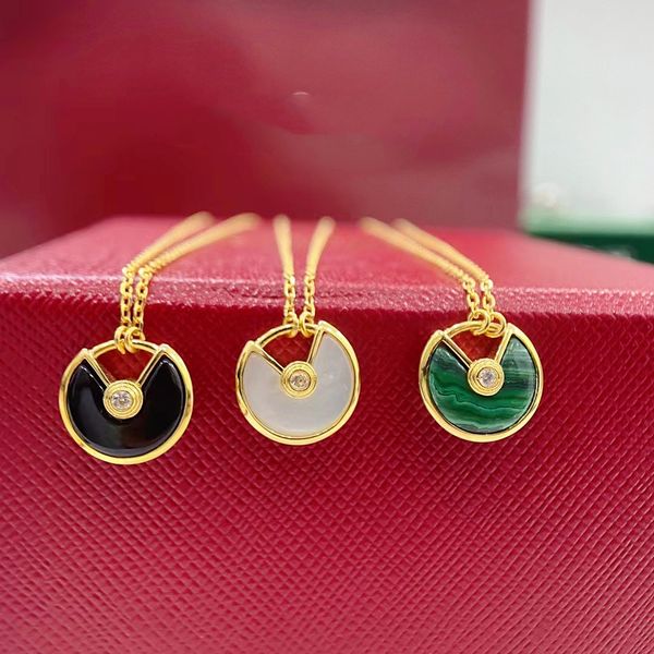 fashion designer necklace luxury 18k gold pendant white shell green black red jewelry amulet necklace factory wholesale and retail, Silver
fashion designer necklace luxury 18k gold pendant white shell green black red jewelry amulet necklace factory wholesale and retail, Silver