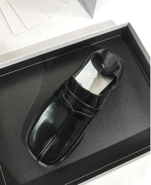 dress shoes 2023 new split toe shoes leather shoes women's flat loafers women's shoes, Black
dress shoes 2023 new split toe shoes leather shoes women's flat loafers women's shoes, Black