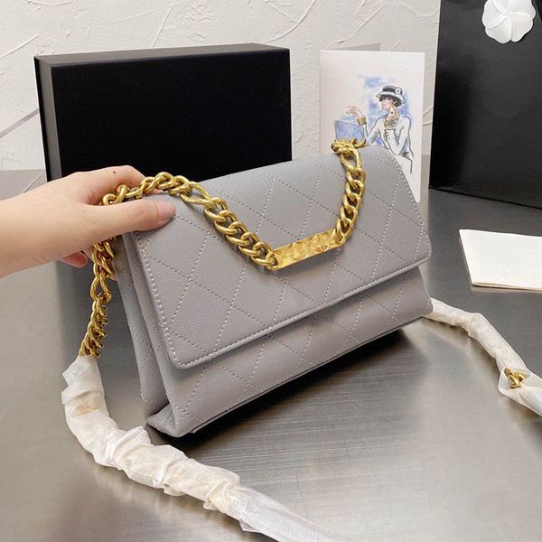metal handheld women versatile shoulder bag classic quilted retro flap leather designer multi pochettes clutch birkin suitcase trend card ho
metal handheld women versatile shoulder bag classic quilted retro flap leather designer multi pochettes clutch birkin suitcase trend card ho