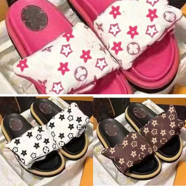 36-43 men women slippers paris fashion pool slide scuffs slip on flat sandals pillow mules platform padded strap slider monograms print flip, Black
36-43 men women slippers paris fashion pool slide scuffs slip on flat sandals pillow mules platform padded strap slider monograms print flip, Black
