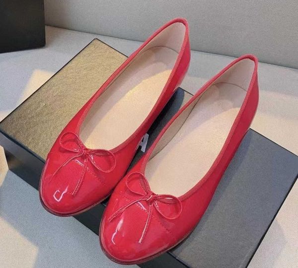 classic brand casual bow flat sole single shoes color matching four seasons shallow mouth round head ballet for women, Black
classic brand casual bow flat sole single shoes color matching four seasons shallow mouth round head ballet for women, Black