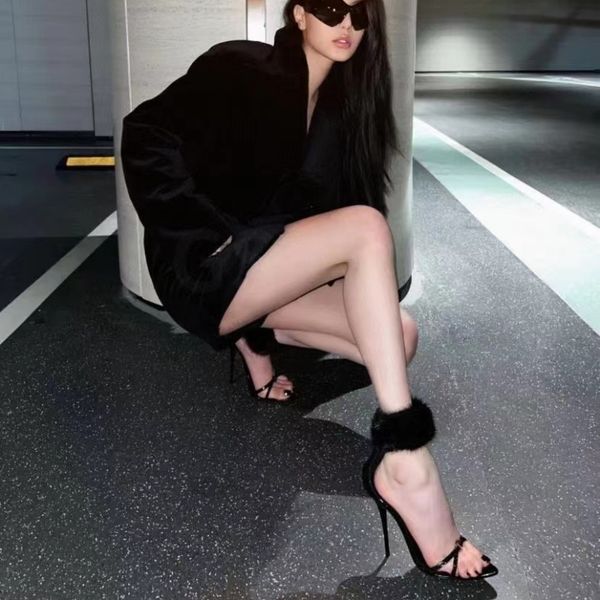 10cm stiletto sandals womens pointed sandals fashion patent leather super high heels luxury designer mink fur dress shoes fashion party narr, Black
10cm stiletto sandals womens pointed sandals fashion patent leather super high heels luxury designer mink fur dress shoes fashion party narr, Black
