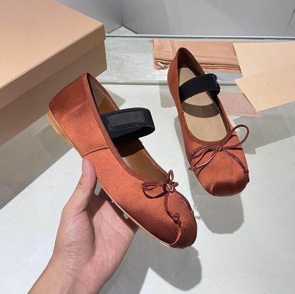 shoes ballet miu women's boat shoes designer brand bow flat mary jane comfortable retro elastic band black and white pink gray red brow
shoes ballet miu women's boat shoes designer brand bow flat mary jane comfortable retro elastic band black and white pink gray red brow