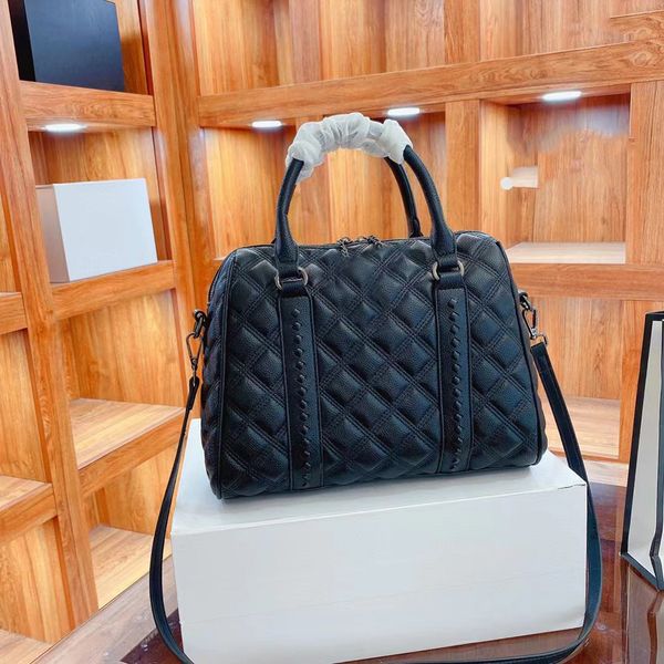 cc bags luxury brand shoulder bags 30cm women desinger jumbo boston shoulder bags bicolore large capacity duffel travel journey multifunctio
cc bags luxury brand shoulder bags 30cm women desinger jumbo boston shoulder bags bicolore large capacity duffel travel journey multifunctio