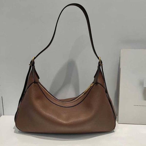 totes elegant women handbags 2023 fashion new messengers bags solid color casual vacation bags g230201
totes elegant women handbags 2023 fashion new messengers bags solid color casual vacation bags g230201