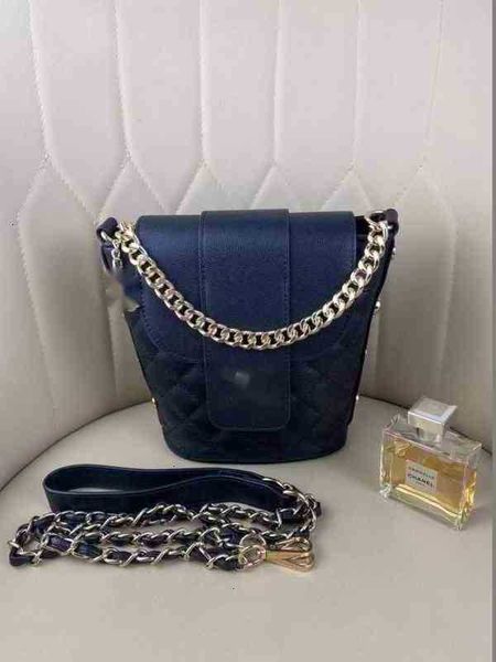 shoulder evening quilted bags cc brand design chain woman's letter bag lambskin handbag vintage messenger bags caviar leather le boy 2.
shoulder evening quilted bags cc brand design chain woman's letter bag lambskin handbag vintage messenger bags caviar leather le boy 2.