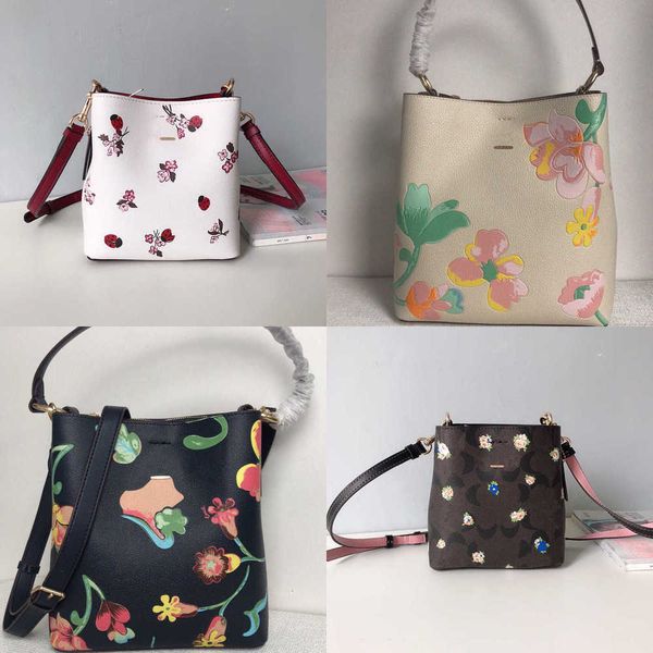 evening 6 cabag designer bag tote prints shoulder bag white leather handbag crossbody luxurys fashion womens cross body bags handbags women
evening 6 cabag designer bag tote prints shoulder bag white leather handbag crossbody luxurys fashion womens cross body bags handbags women