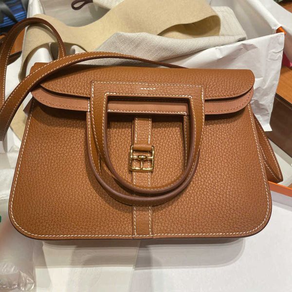 handbags designer her bags fashion luxury brand pure hand sewn wax leather women horseshoe one shoulder diagonal cross portable versatile li
handbags designer her bags fashion luxury brand pure hand sewn wax leather women horseshoe one shoulder diagonal cross portable versatile li