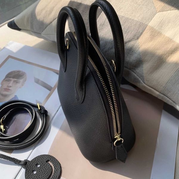 original edition handbags designer her bags fashion luxury brand togo bag women simple leather handbag lychee pattern one shoulder messenger
original edition handbags designer her bags fashion luxury brand togo bag women simple leather handbag lychee pattern one shoulder messenger