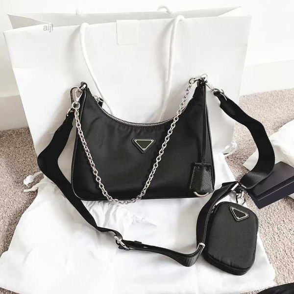 fashion triple re-edition 2000 2005 three-piece set nylon bag womens men bags luxurys cleo designer wallet with coin purse handbags
fashion triple re-edition 2000 2005 three-piece set nylon bag womens men bags luxurys cleo designer wallet with coin purse handbags