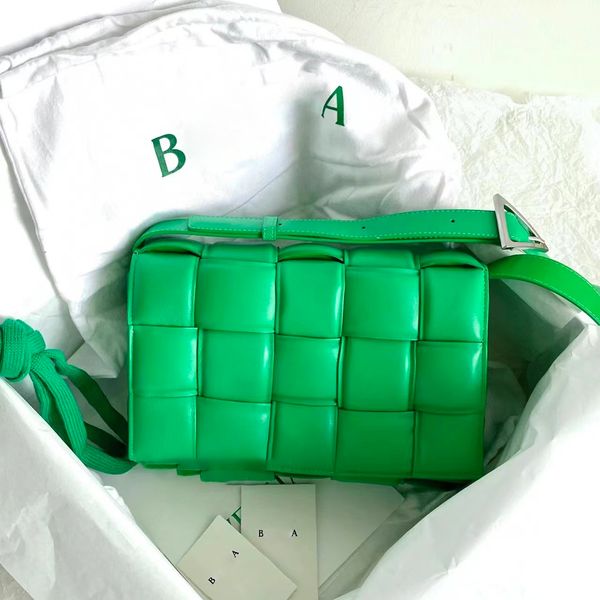 luxurys designers women crochet handbag shoulde mini hobo travel bags famous patent leather large fashion wallet crossbody purse clutch tote
luxurys designers women crochet handbag shoulde mini hobo travel bags famous patent leather large fashion wallet crossbody purse clutch tote