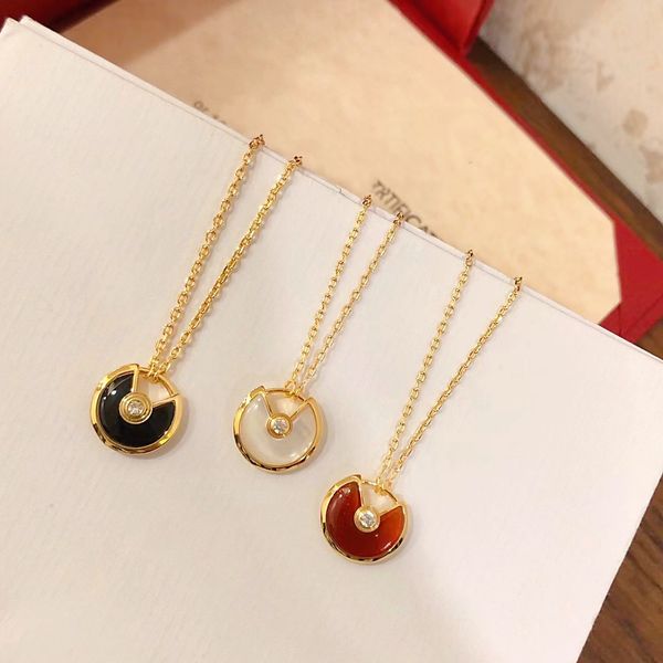 new designer necklace luxury 18k gold pendant white shell green black red jewelry classic amulet necklace, Silver
new designer necklace luxury 18k gold pendant white shell green black red jewelry classic amulet necklace, Silver