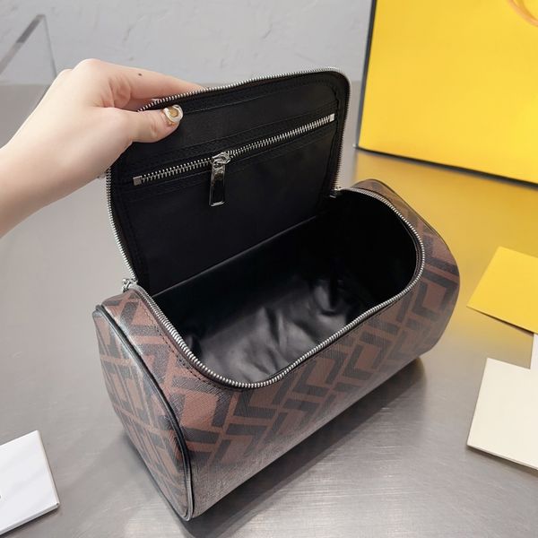 makeup bags toiletry bags cosmetic bag women designer toiletry pouch ladies purses fashion all-match small fresh daily 230209
makeup bags toiletry bags cosmetic bag women designer toiletry pouch ladies purses fashion all-match small fresh daily 230209