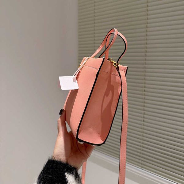 mini designer bags quality luxury designer bags leather handbag female fashion trendy crossbody tabby shoulder purses totes handbags women 2
mini designer bags quality luxury designer bags leather handbag female fashion trendy crossbody tabby shoulder purses totes handbags women 2